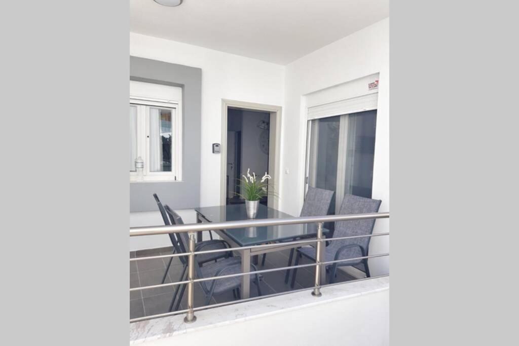 Polychrono New 2 Bedroom Apt. Just By The Sea! المظهر الخارجي الصورة